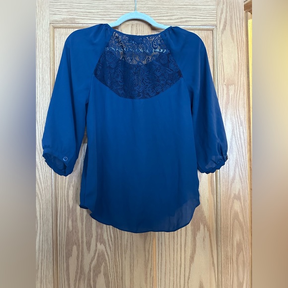 Blue blouse - Picture 2 of 2